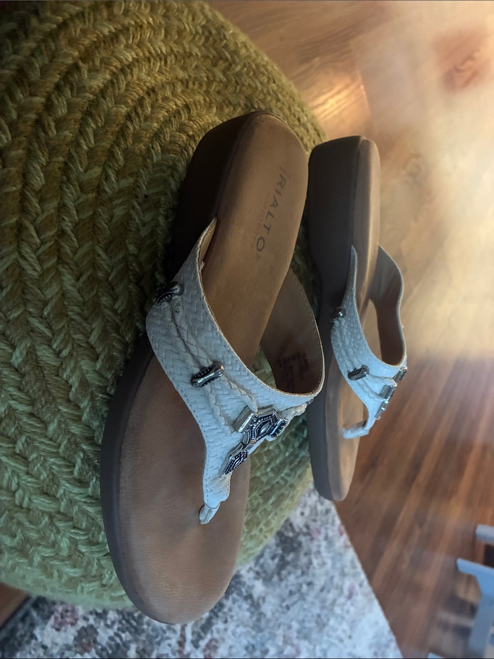 Rialto Women's White and Tan Sandals, look like Harley Davidson ❤️ fabulous - Picture 2 of 4